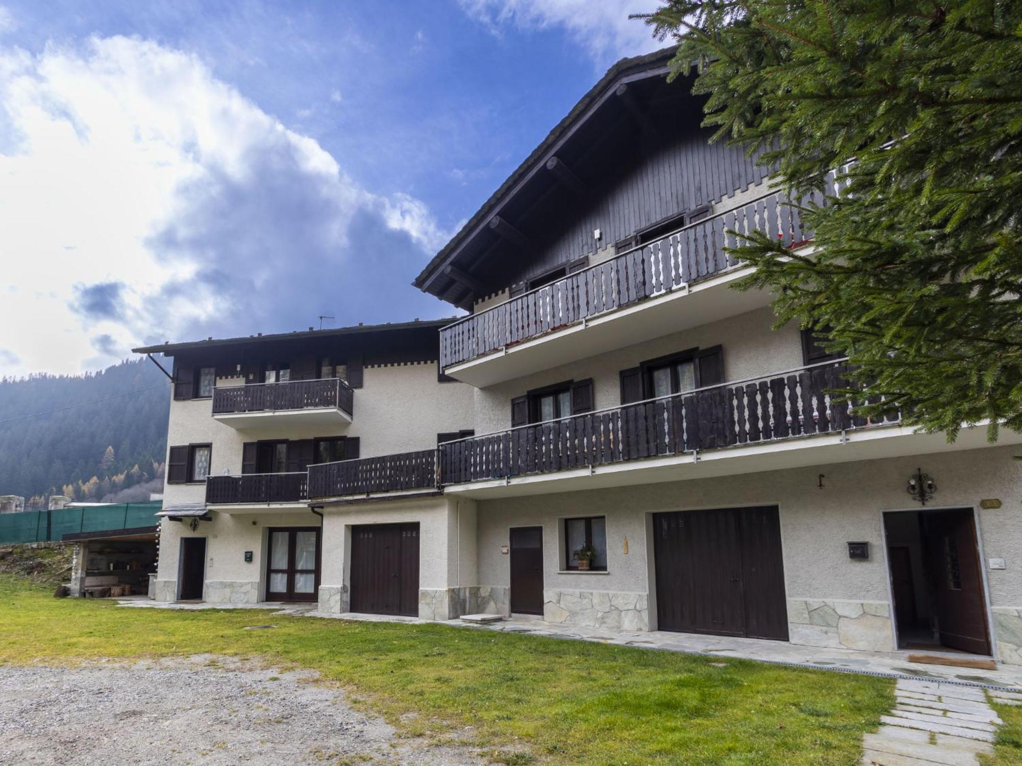 Apartment Isola Di Madesimo Apartments-1 By Interhome Buitenkant foto
